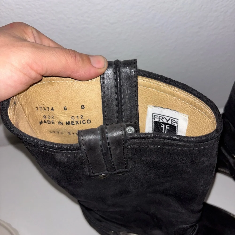 Frye Carmen Harness Boots Black Textured Leather Heel Moto Biker Size 6 B 77374 - Picture 4 of 8